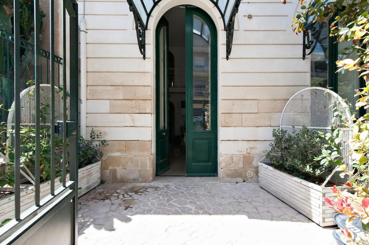 Residence De Franchis - Smart Apartments Lecce Eksteriør billede