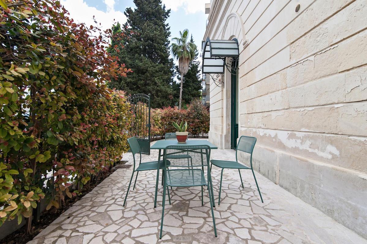 Residence De Franchis - Smart Apartments Lecce Eksteriør billede