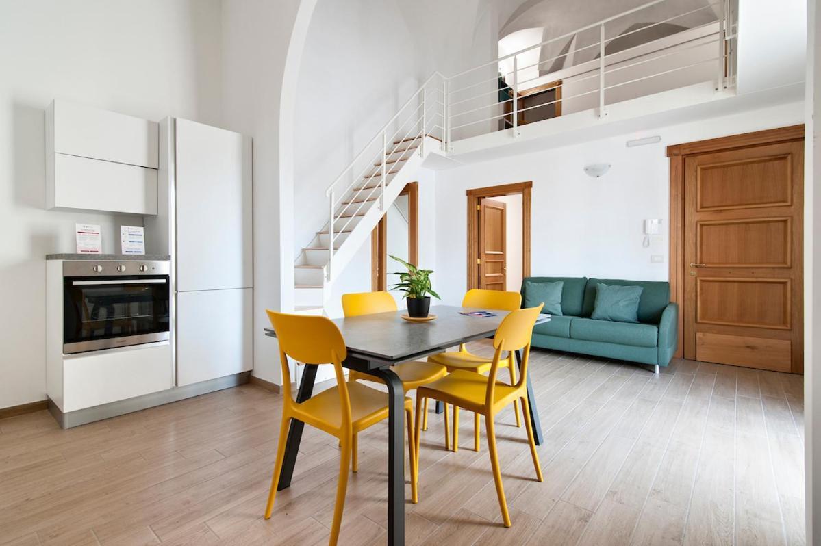 Residence De Franchis - Smart Apartments Lecce Eksteriør billede